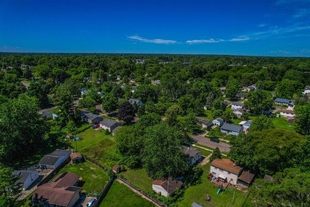 4627 Lowcroft Avenue, Lansing, MI 48910