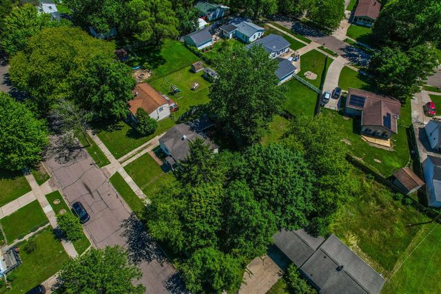 4627 Lowcroft Avenue, Lansing, MI 48910