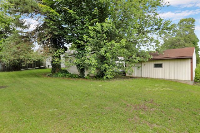 4627 Lowcroft Avenue, Lansing, MI 48910