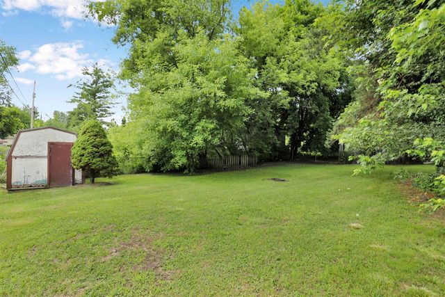 4627 Lowcroft Avenue, Lansing, MI 48910