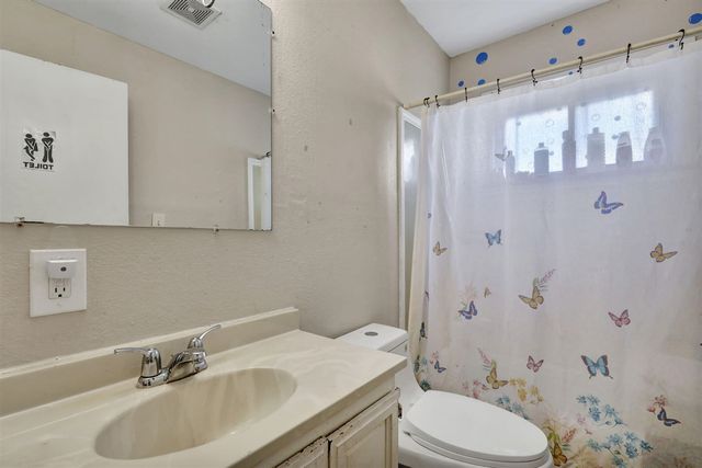 4627 Lowcroft Avenue, Lansing, MI 48910