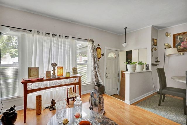 4627 Lowcroft Avenue, Lansing, MI 48910