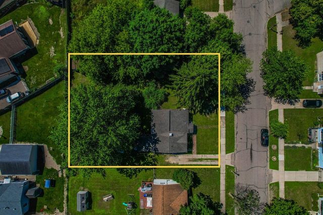4627 Lowcroft Avenue, Lansing, MI 48910