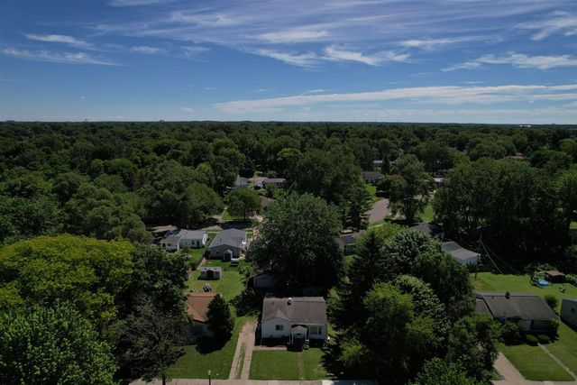 4627 Lowcroft Avenue, Lansing, MI 48910