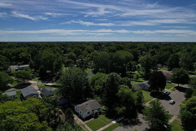 4627 Lowcroft Avenue, Lansing, MI 48910