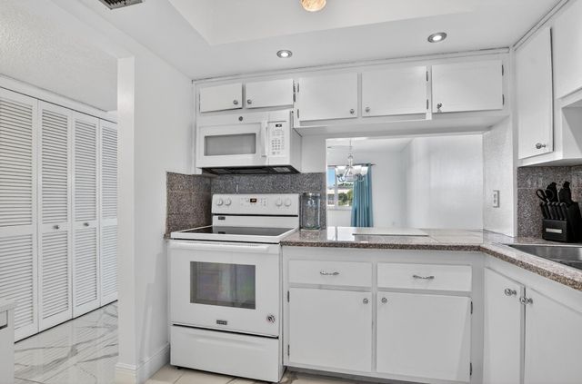 9872 Marina Boulevard 1433, Boca Raton, FL 33428