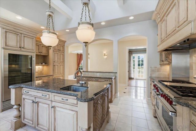 6150 Avenida Alteras, Rancho Santa Fe, CA 92067