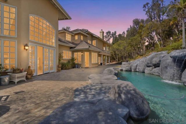 6150 Avenida Alteras, Rancho Santa Fe, CA 92067