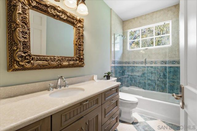 6150 Avenida Alteras, Rancho Santa Fe, CA 92067