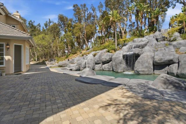 6150 Avenida Alteras, Rancho Santa Fe, CA 92067