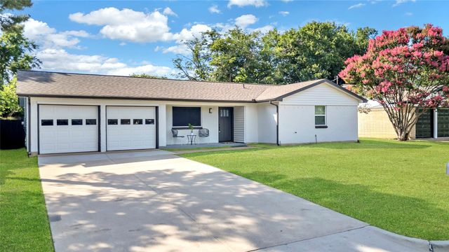 6437 Carousel Drive, Watauga, TX 76148