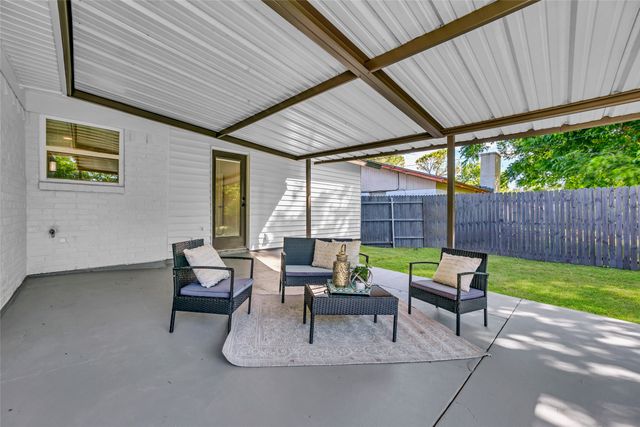 6437 Carousel Drive, Watauga, TX 76148