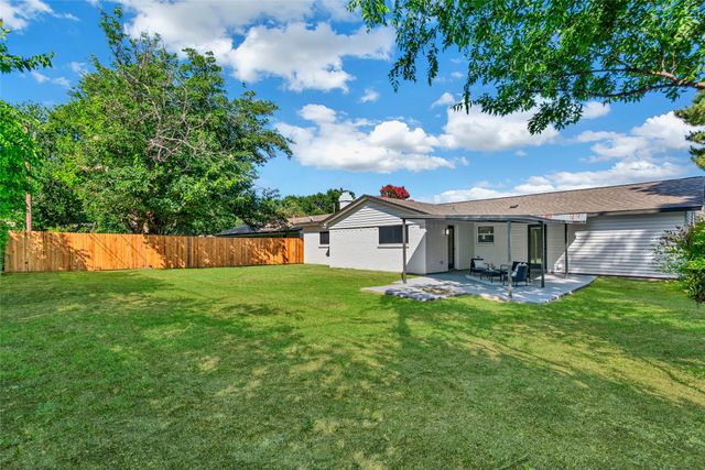 6437 Carousel Drive, Watauga, TX 76148