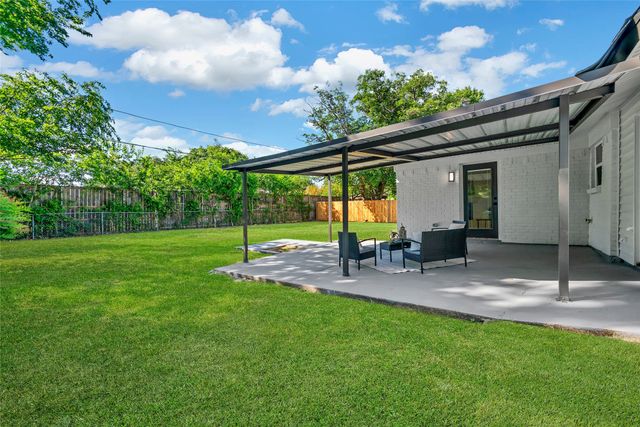 6437 Carousel Drive, Watauga, TX 76148
