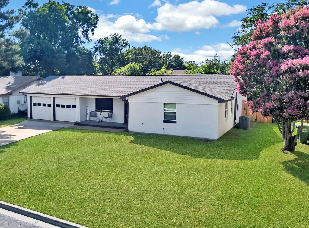6437 Carousel Drive, Watauga, TX 76148