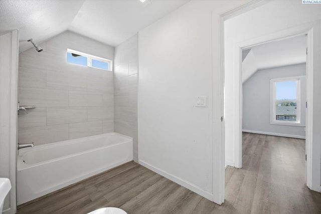 318 N 3 Ave, Mabton, WA 98935