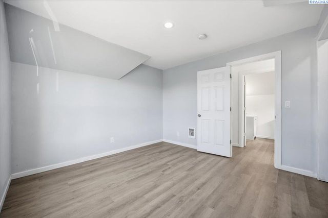 318 N 3 Ave, Mabton, WA 98935