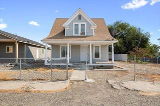 318 N 3 Ave, Mabton, WA 98935