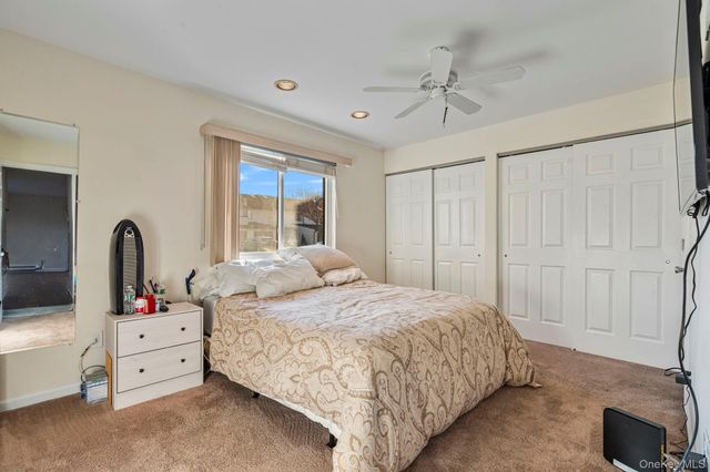 1 Anchorage Way 1401, Freeport, NY 11520