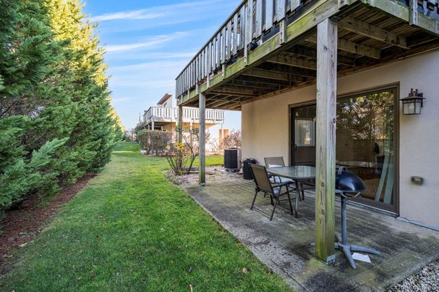 1 Anchorage Way 1401, Freeport, NY 11520