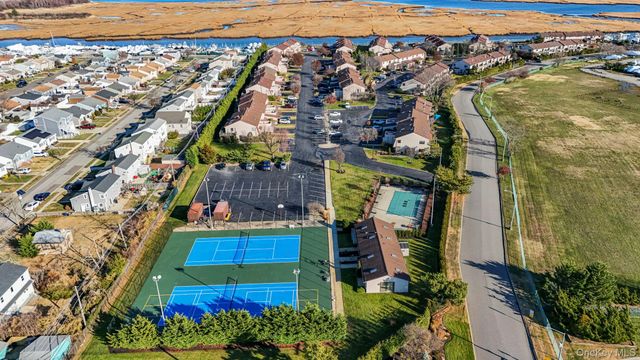 1 Anchorage Way 1401, Freeport, NY 11520