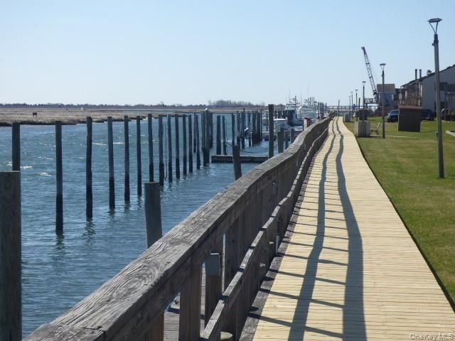 1 Anchorage Way 1401, Freeport, NY 11520