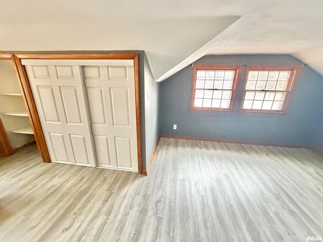 1460 BEECHER Street, Galesburg, IL 61401