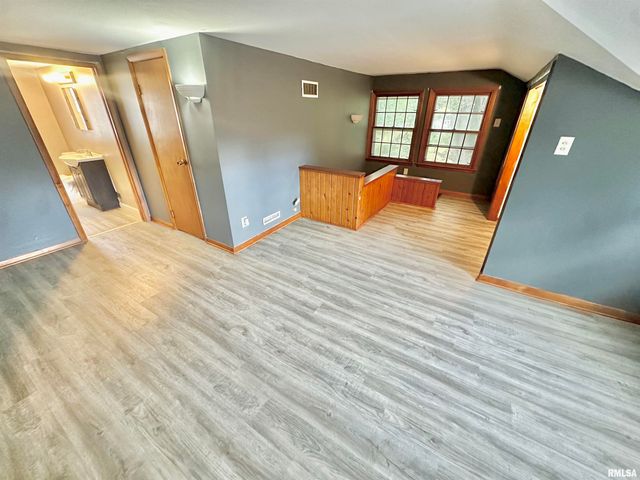 1460 BEECHER Street, Galesburg, IL 61401