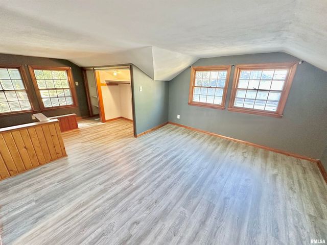 1460 BEECHER Street, Galesburg, IL 61401