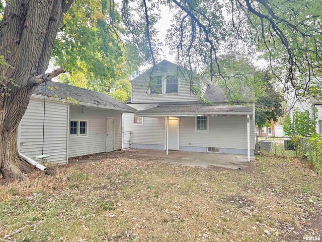 1460 BEECHER Street, Galesburg, IL 61401