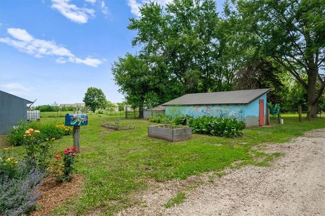 3281 W 319th Street, Louisburg, KS 66053