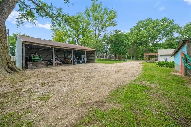 3281 W 319th Street, Louisburg, KS 66053