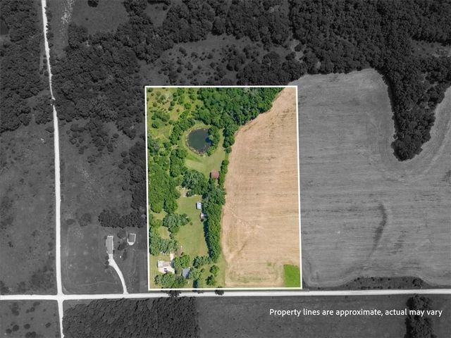 3281 W 319th Street, Louisburg, KS 66053