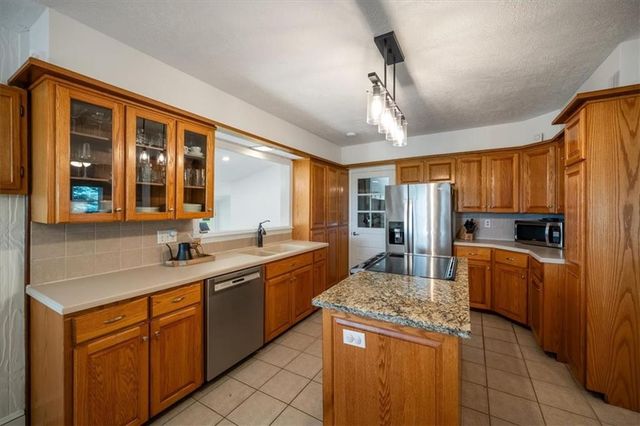 3281 W 319th Street, Louisburg, KS 66053
