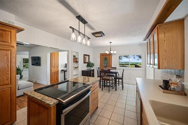 3281 W 319th Street, Louisburg, KS 66053