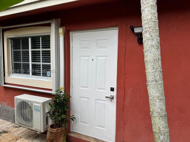 9051 NW 18th Ct 0, Pembroke Pines, FL 33024