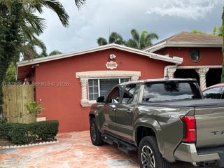9051 NW 18th Ct 0, Pembroke Pines, FL 33024
