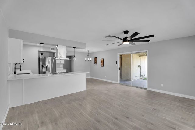 5607 N 73RD Avenue, Glendale, AZ 85303