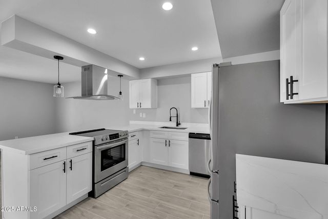 5607 N 73RD Avenue, Glendale, AZ 85303