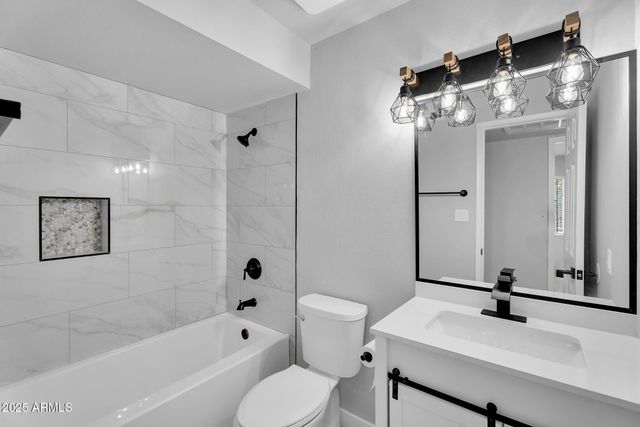 5607 N 73RD Avenue, Glendale, AZ 85303