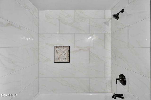 5607 N 73RD Avenue, Glendale, AZ 85303