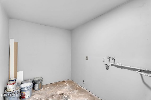 5607 N 73RD Avenue, Glendale, AZ 85303