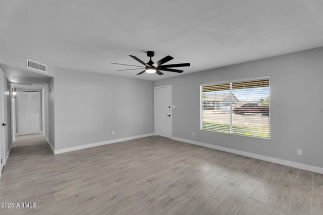 5607 N 73RD Avenue, Glendale, AZ 85303