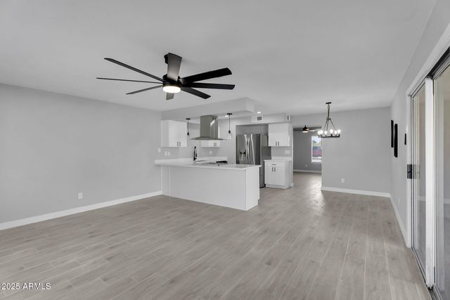 5607 N 73RD Avenue, Glendale, AZ 85303