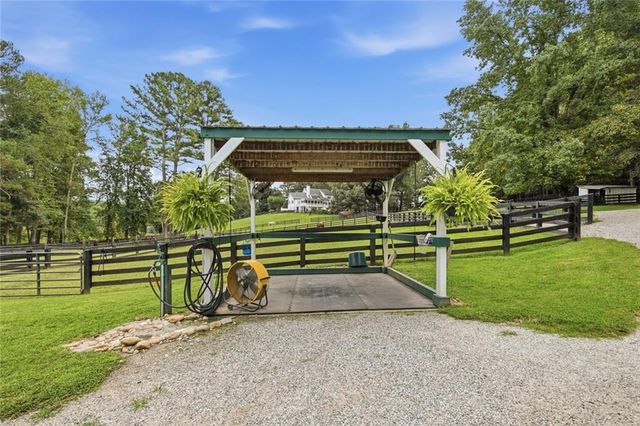 565 Old Lathemtown Road, Canton, GA 30115