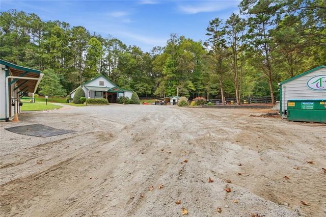 565 Old Lathemtown Road, Canton, GA 30115