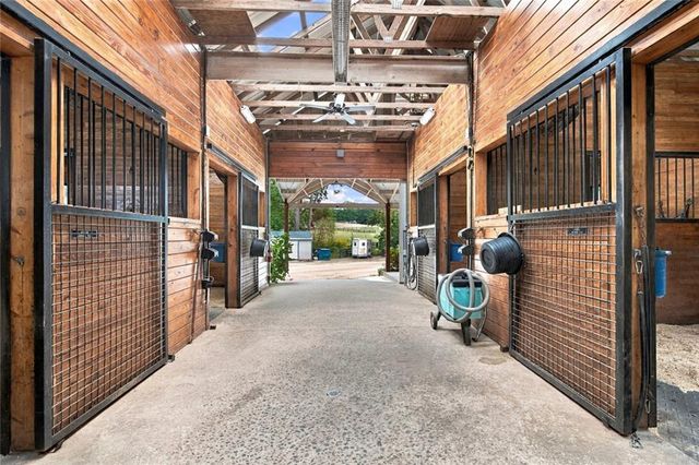 565 Old Lathemtown Road, Canton, GA 30115