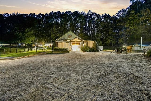 565 Old Lathemtown Road, Canton, GA 30115