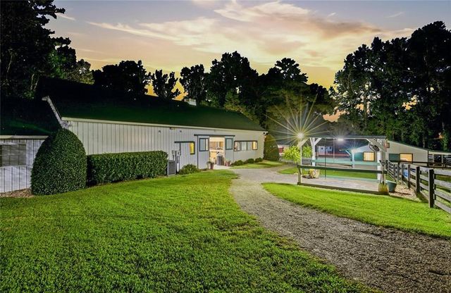 565 Old Lathemtown Road, Canton, GA 30115
