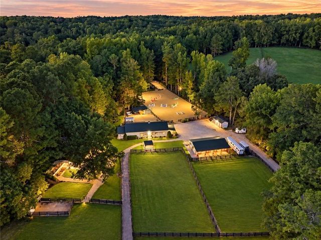565 Old Lathemtown Road, Canton, GA 30115
